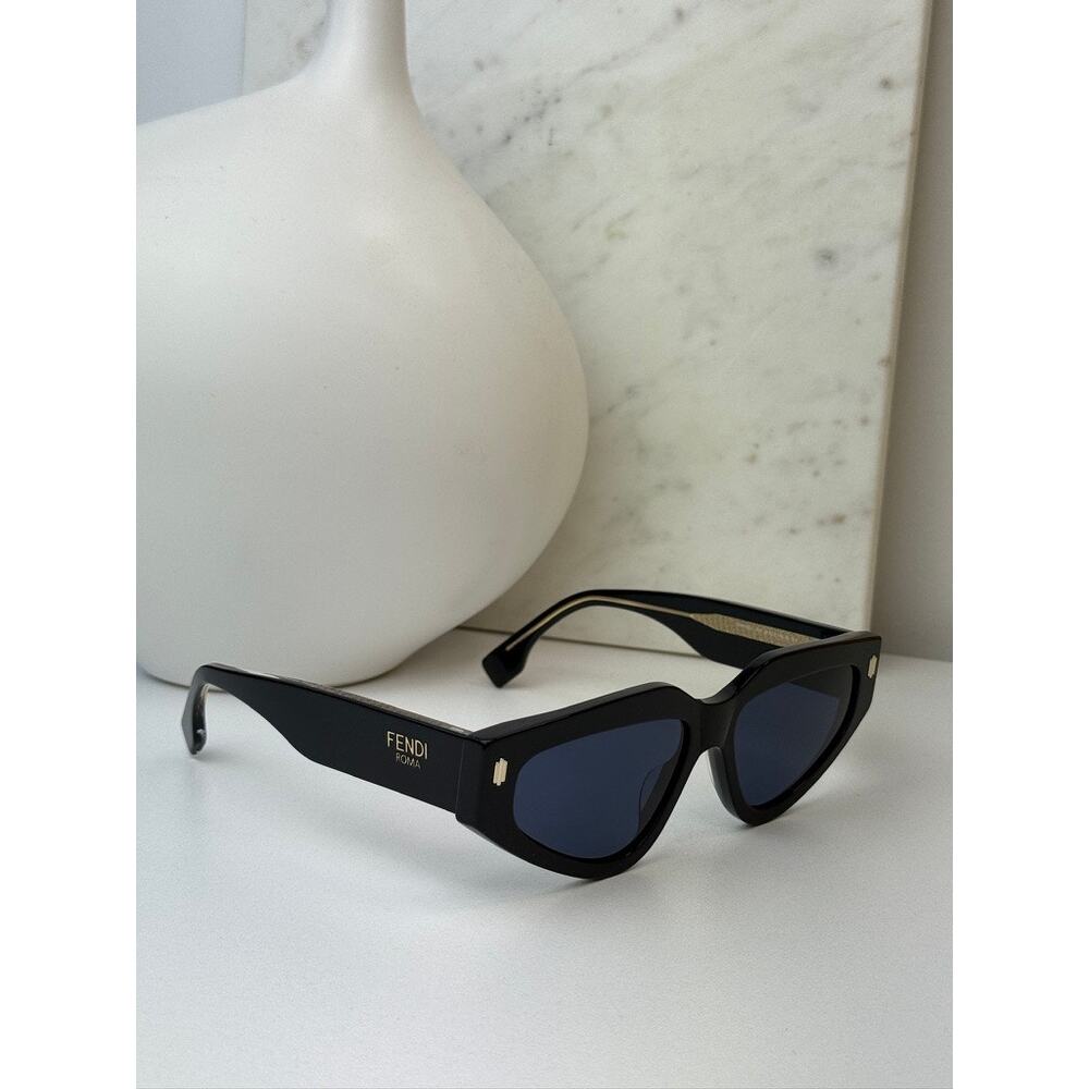 NEW Fendi FE40163U Black Cat Eye Sunglasses - Picture 4 of 5